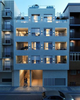 Foto 1 de Venta de piso nuevo en calle Zumalacarregui de 2 habitaciones con ascensor