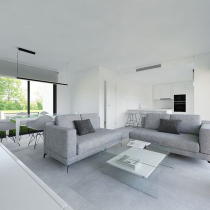 Foto 1 de Casa nova en venda a calle Navas de Tolosa de 3 habitacions amb jardí i aire acondicionat
