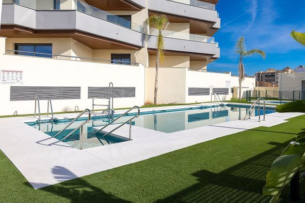Foto 2 de Pis nou en venda a calle Almería de 3 habitacions amb piscina i ascensor
