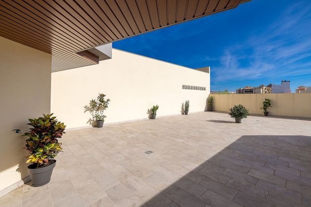 Foto 1 de Piso nuevo en venta en calle Almería de 3 habitaciones con piscina y ascensor