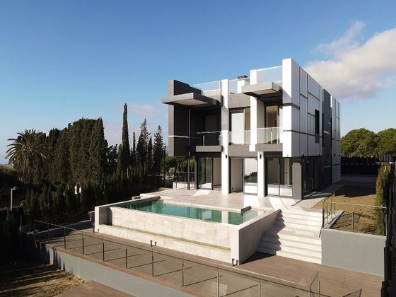 Foto 1 de Venta de casa nueva en calle Torrenova de 4 habitaciones con piscina y jardín
