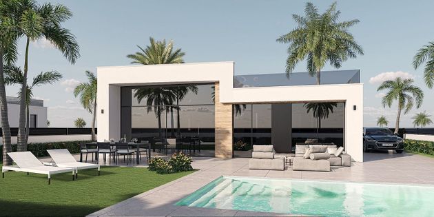 Foto 2 de Casa nova en venda a calle Condado de Alhama Golf Resort de 3 habitacions amb jardí