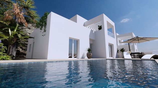 Foto 1 de Casa nueva en venta en calle Cumbres de Alcalalí de 3 habitaciones con piscina y jardín