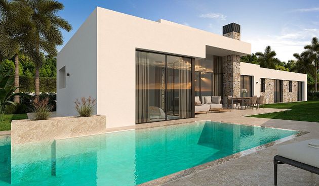 Foto 1 de Casa nova en venda a calle De Idas de 3 habitacions amb piscina i jardí