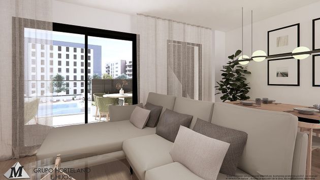 Foto 1 de Venta de piso nuevo en calle De Travalon de 3 habitaciones con piscina y ascensor
