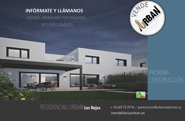Foto 2 de Casa nova en venda a calle Otoño de 4 habitacions i 300 m²