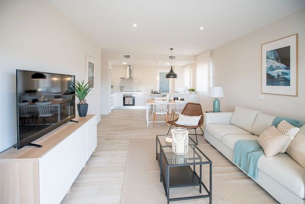 Foto 1 de Venta de piso nuevo en calle De Alicante de 2 habitaciones con piscina y aire acondicionado