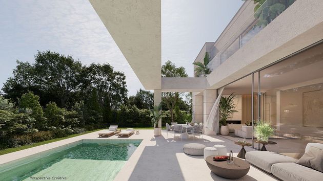 Foto 2 de Casa nova en venda a calle Horche de 5 habitacions amb piscina i jardí