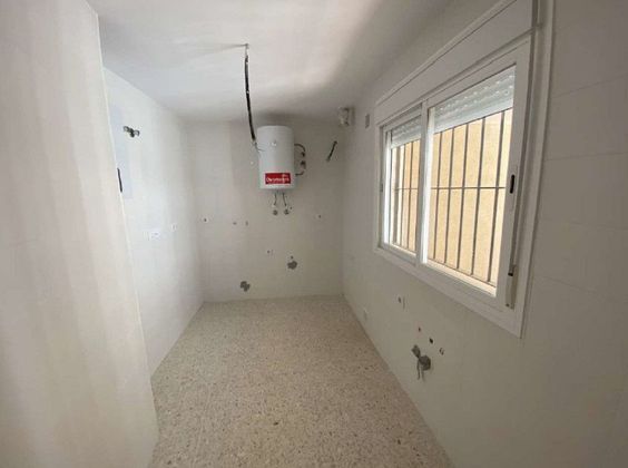Foto 2 de Pis nou en venda a calle Miguel Arruda de 3 habitacions amb ascensor