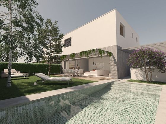 Foto 2 de Casa nova en venda a calle Nalon de 4 habitacions amb piscina i jardí