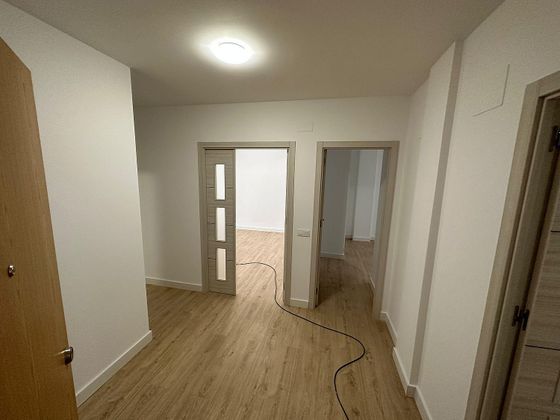 Foto 2 de Pis nou en venda a calle Juan de Molina de 2 habitacions amb aire acondicionat i ascensor