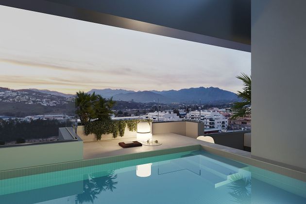 Foto 1 de Pis nou en venda a calle Benajarafe de 2 habitacions amb piscina i ascensor