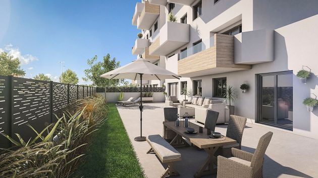 Foto 1 de Venta de piso nuevo en calle Serra de Penaguila de 3 habitaciones con piscina y jardín