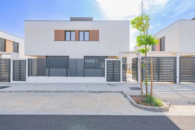 Foto 2 de Casa nova en venda a calle De la Pintura & Arquitectura Urbanización Virgen del Águila de 4 habitacions i 147 m²