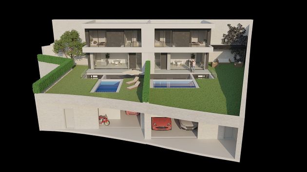 Foto 1 de Casa nova en venda a calle Jilguero de 3 habitacions amb jardí