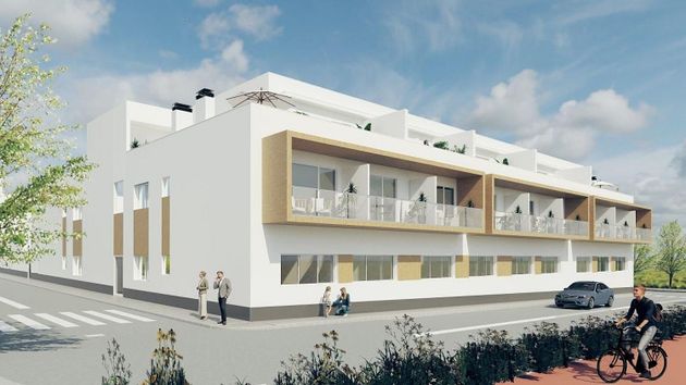 Foto 1 de Pis nou en venda a calle Guadarrama de 3 habitacions amb piscina i ascensor