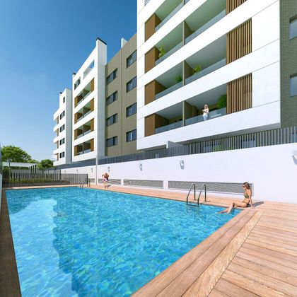 Foto 1 de Pis nou en venda a calle Elvas de 2 habitacions amb piscina i ascensor