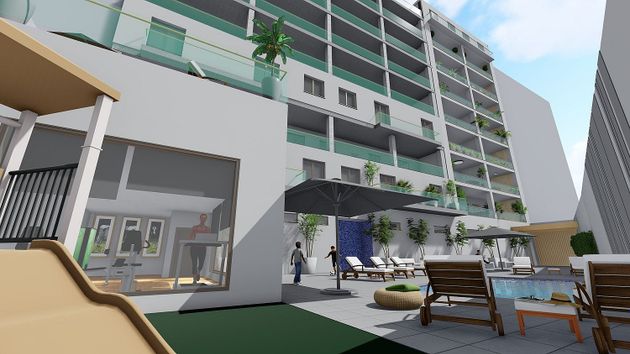 Foto 1 de Venta de piso nuevo en calle Pérez Galdós de 5 habitaciones con piscina y ascensor
