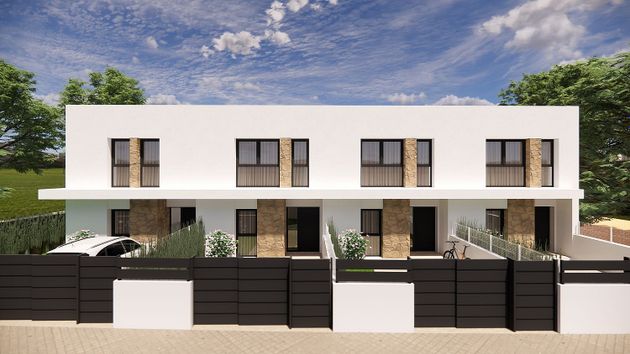 Foto 1 de Casa nova en venda a avenida Del Charco Negro Con Cortes del Medio de 4 habitacions amb jardí