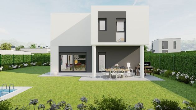 Foto 2 de Venta de casa nueva en calle Hacienda de Regla Esq Los Capuelles de 3 habitaciones con jardín