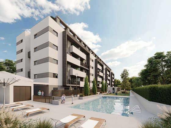 Foto 1 de Venta de piso nuevo en calle Almensilla Bollullos de 2 habitaciones con piscina y jardín