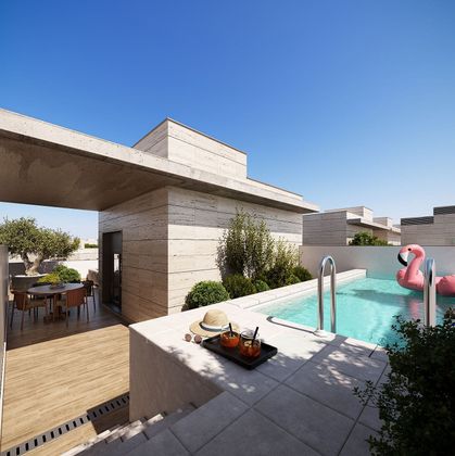 Foto 2 de Casa nueva en venta en calle Emperador Nerón de 4 habitaciones con piscina y jardín