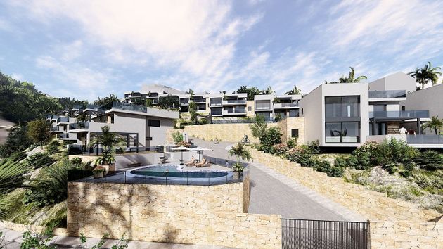 Foto 1 de Casa nova en venda a calle Costa del Azahar Altea Hills de 4 habitacions amb piscina i jardí