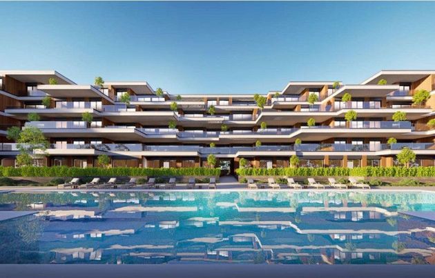 Foto 2 de Piso nuevo en venta en calle Iker Casillas de 2 habitaciones con piscina y jardín