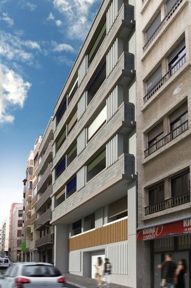 Foto 1 de Piso nuevo en venta en calle Bouza de 3 habitaciones con aire acondicionado y ascensor