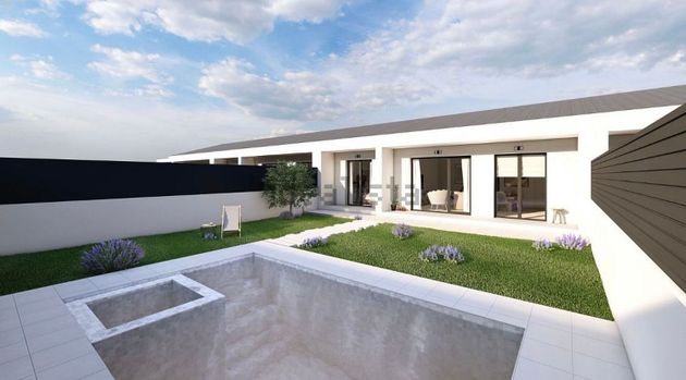 Foto 1 de Casa nova en venda a calle Mozambique de 3 habitacions amb jardí i aire acondicionat