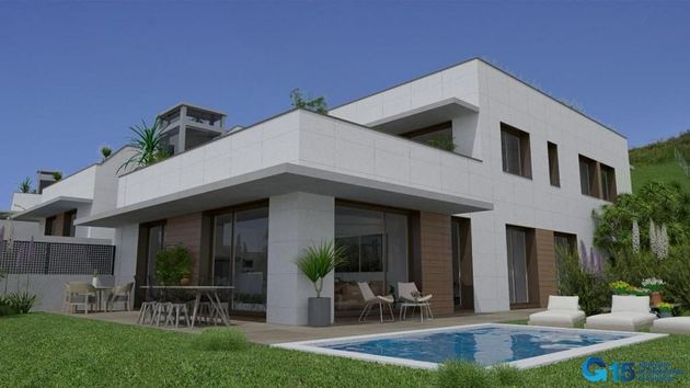 Foto 1 de Pis nou en venda a calle Atotxa Erreka de 3 habitacions amb piscina i jardí