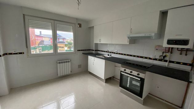Foto 2 de Venta de casa nueva en calle Brazoma de 4 habitaciones y 218 m²