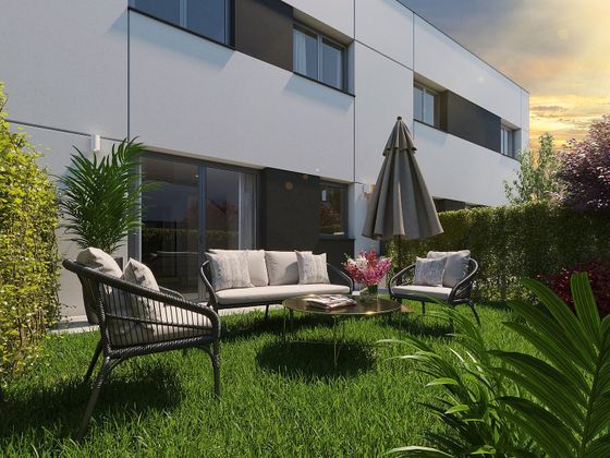 Foto 1 de Casa nova en venda a calle Albacastro de 3 habitacions amb jardí