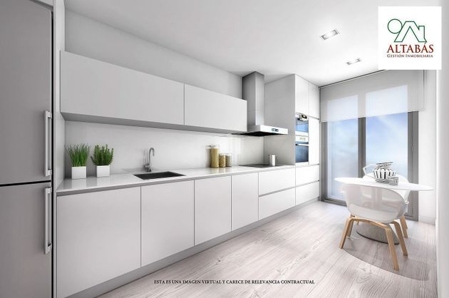 Foto 2 de Venta de piso nuevo en calle Aragón de 4 habitaciones con aire acondicionado y ascensor