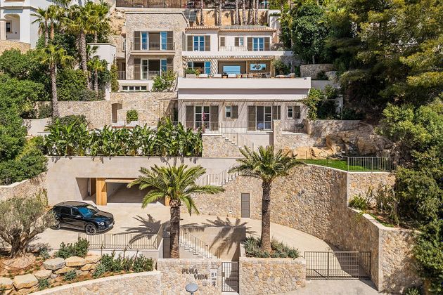 Foto 2 de Casa nueva en venta en Port d'Andratx de 5 habitaciones con piscina y jardín