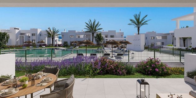 Foto 1 de Pis nou en venda a Estepona Oeste - Valle Romano - Bahía Dorada de 2 habitacions amb piscina i jardí
