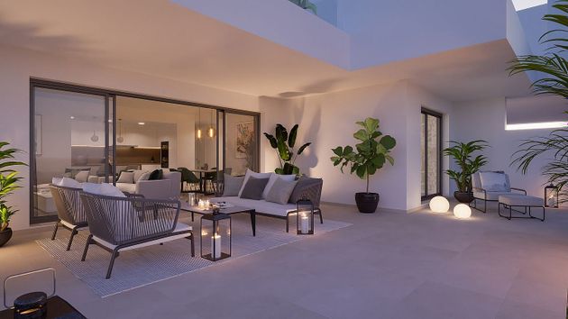 Foto 2 de Venta de piso nuevo en Estepona Oeste - Valle Romano - Bahía Dorada de 3 habitaciones con piscina y jardín
