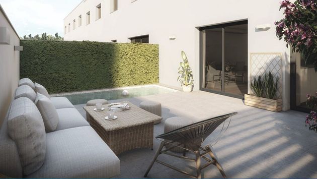 Foto 2 de Venta de casa nueva en calle Puente del Horno de 3 habitaciones con piscina y jardín