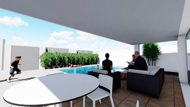 Foto 2 de Casa nueva en venta en calle Navío de 4 habitaciones con piscina y jardín