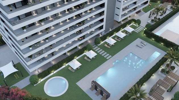 Foto 1 de Pis nou en venda a calle Torrecardenas de 3 habitacions amb piscina i ascensor
