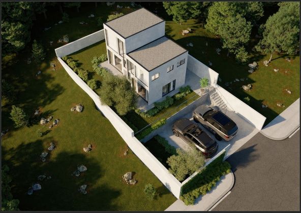 Foto 1 de Casa nova en venda a calle Grecia de 3 habitacions amb jardí
