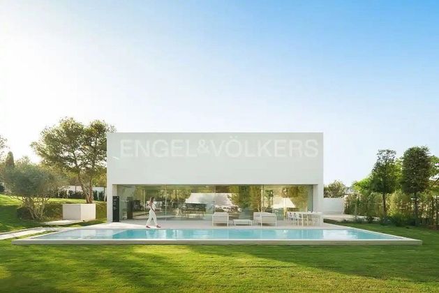 Foto 2 de Casa nova en venda a Campolivar de 4 habitacions amb piscina i jardí