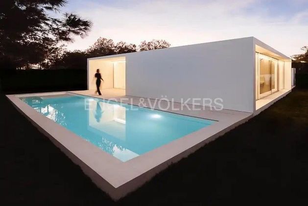 Foto 1 de Casa nova en venda a Campolivar de 3 habitacions amb piscina i jardí