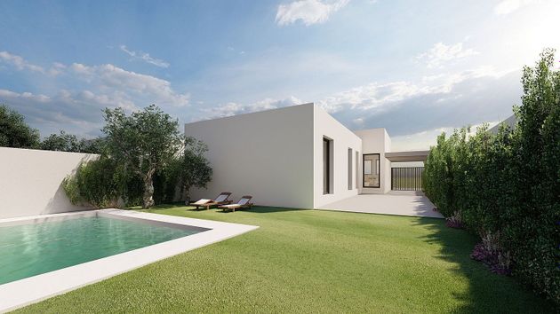 Foto 2 de Casa nova en venda a calle De Layos de 3 habitacions amb jardí