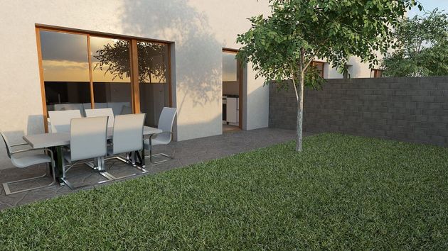 Foto 1 de Casa nueva en venta en calle Molina de Aragón de 3 habitaciones con jardín