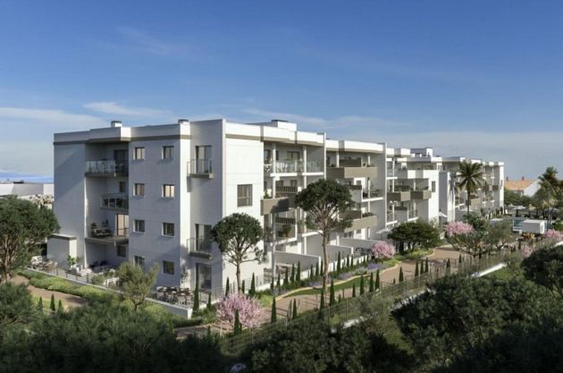 Foto 2 de Pis nou en venda a calle Tunez de 3 habitacions amb piscina i jardí