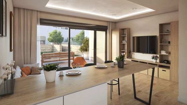 Foto 2 de Piso nuevo en venta en calle Viento de Levante de 2 habitaciones con piscina y aire acondicionado