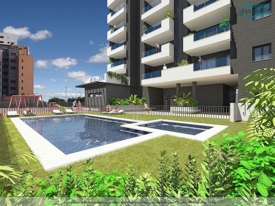 Foto 1 de Venta de piso nuevo en calle Alcalde Pepe Carratalá Navarro de 2 habitaciones con piscina y jardín