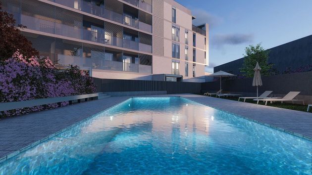 Foto 1 de Pis nou en venda a calle Pere Calders de 3 habitacions amb piscina i ascensor