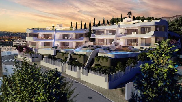 Foto 1 de Piso nuevo en venta en urbanización Artola Alta de 3 habitaciones con piscina y jardín